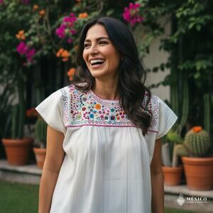 Mexican Embroidered Blouse Handmade Otomi Floral & Animals Design LARGE 23X28 IN